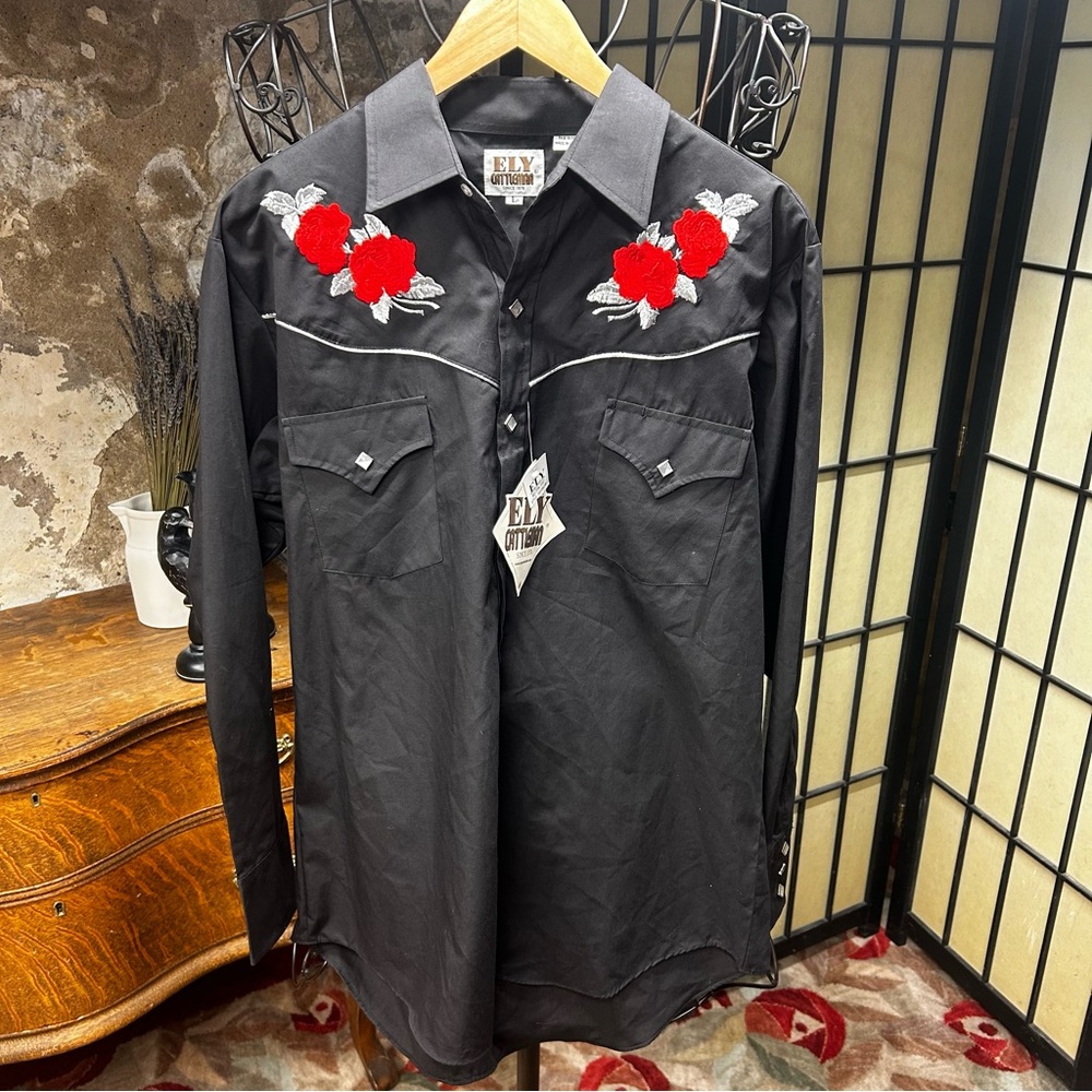 NWT Ely Cattleman Western Pearl Snap Shirt with Rose Embroidery: Size Large